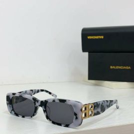 Picture of Balenciga Sunglasses _SKUfw55596132fw